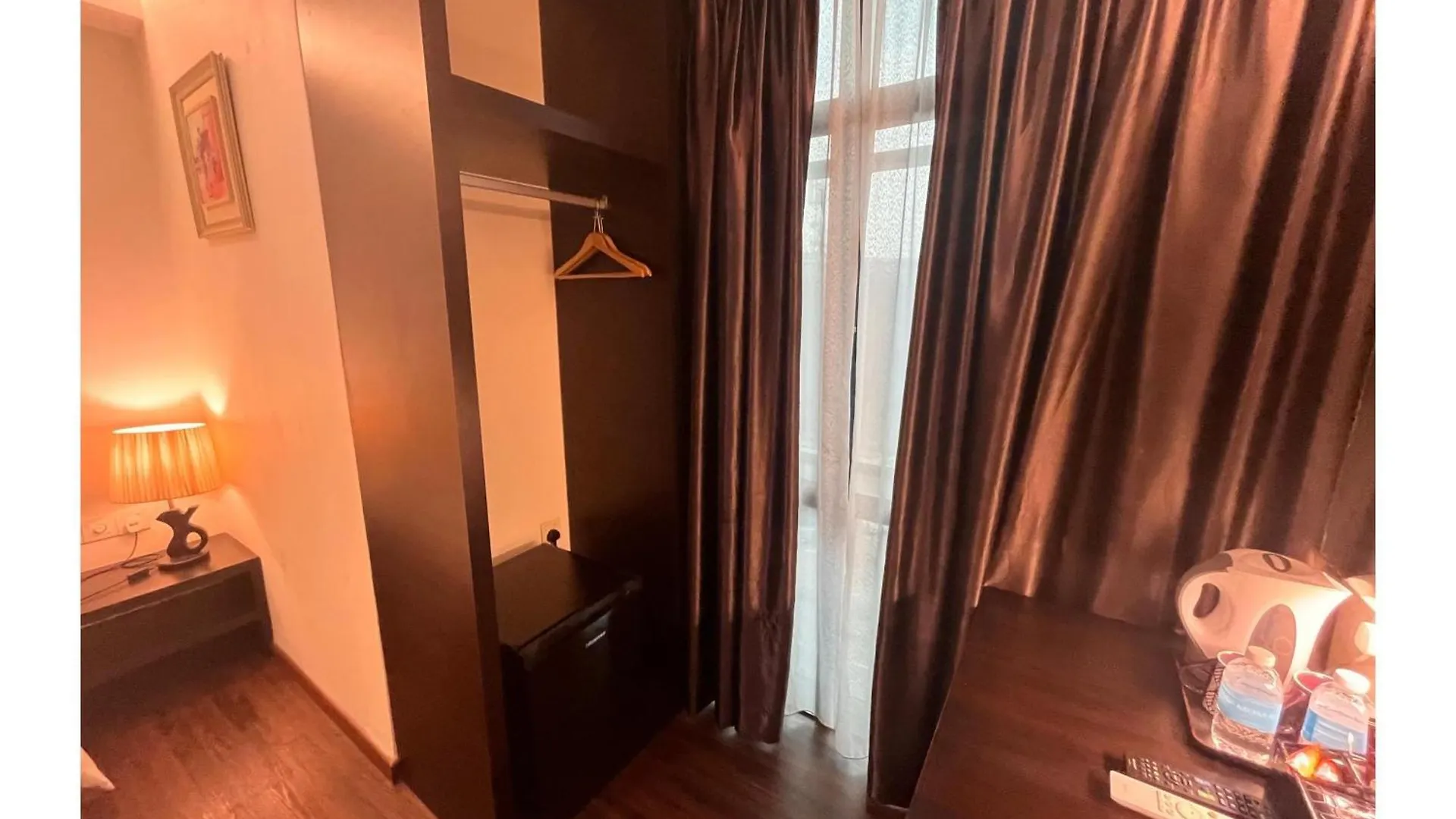 Capital O 91074 Grand World Hotel Johor Bahru 3*,  Malezya