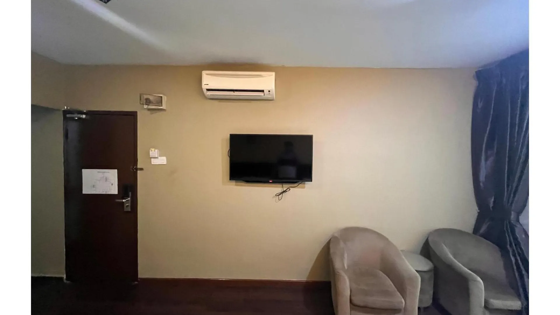 Capital O 91074 Grand World Hotel Johor Bahru