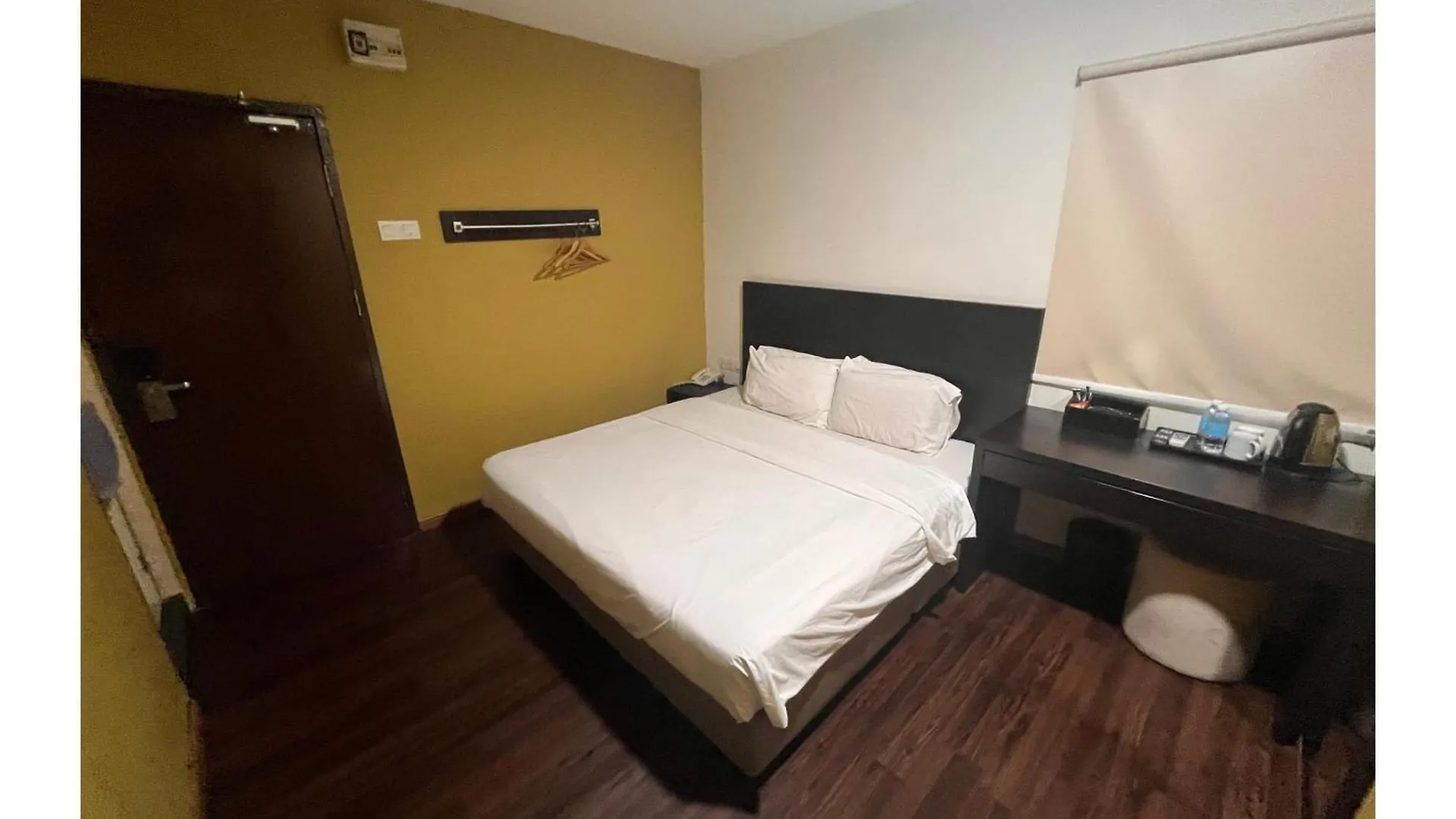 Capital O 91074 Grand World Hotel Johor Bahru