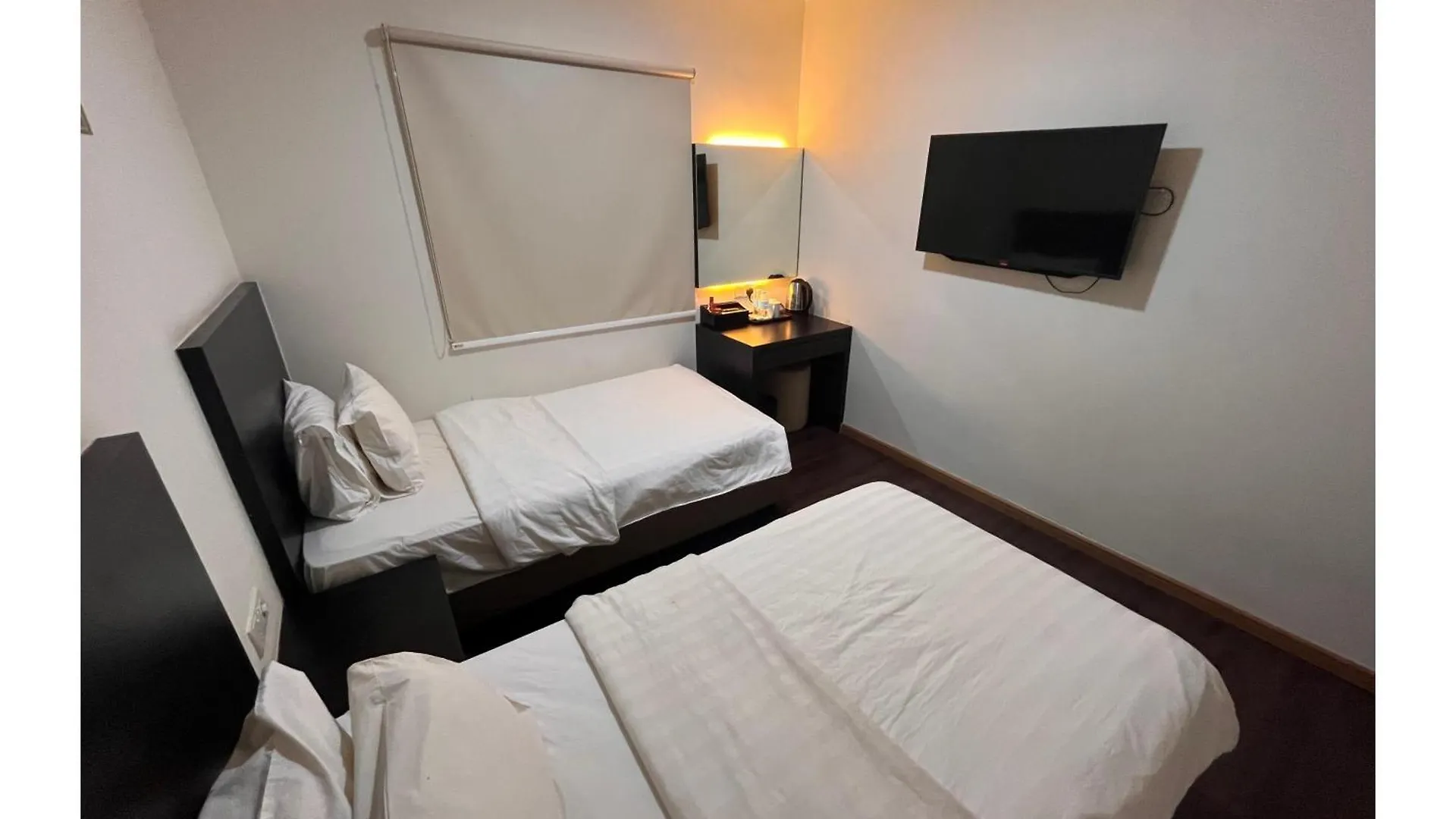 Capital O 91074 Grand World Hotel Johor Bahru