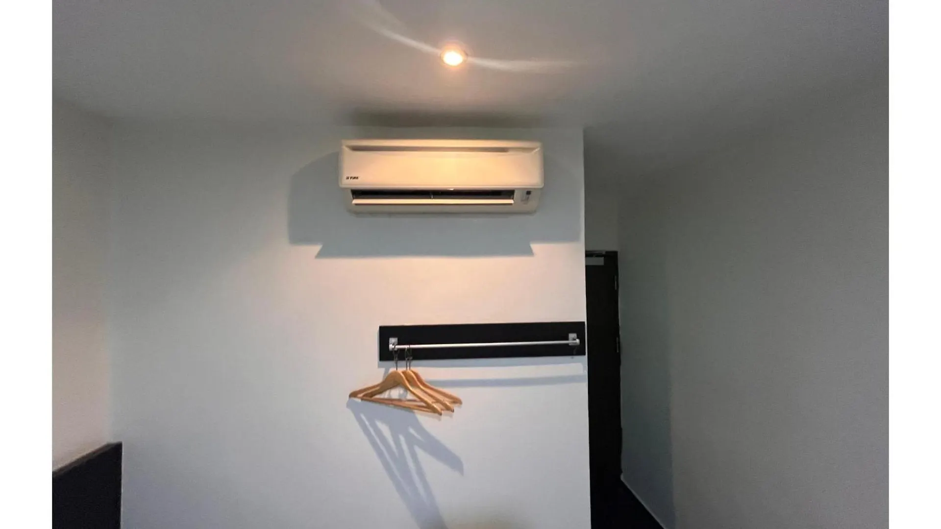 Capital O 91074 Grand World Hotel Johor Bahru