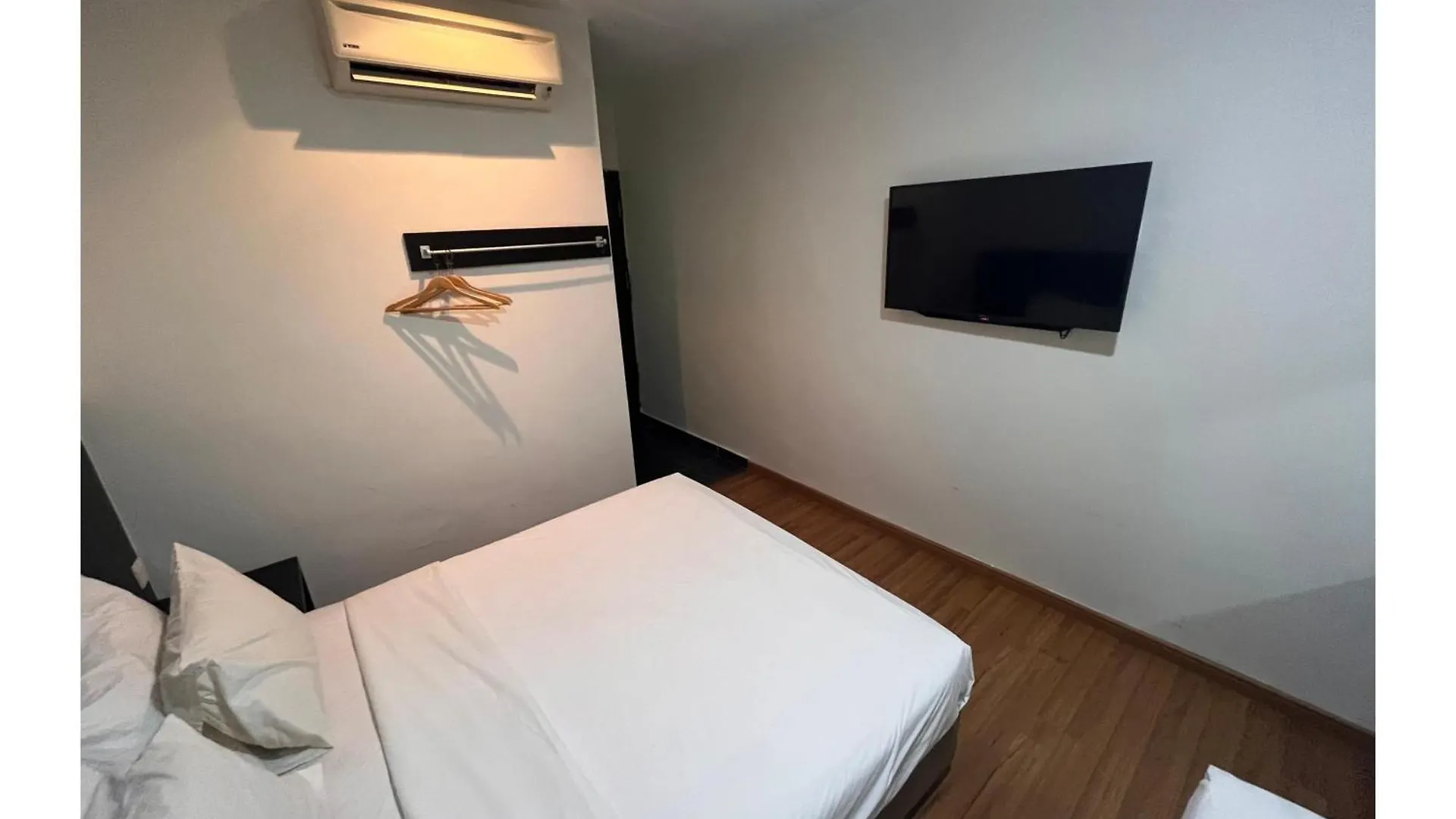 Capital O 91074 Grand World Hotel Johor Bahru 3*,  Malezya
