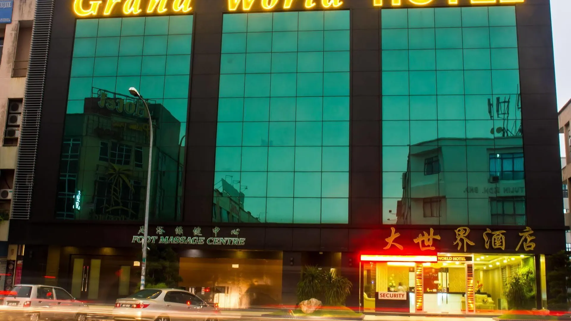 Capital O 91074 Grand World Hotel Johor Bahru