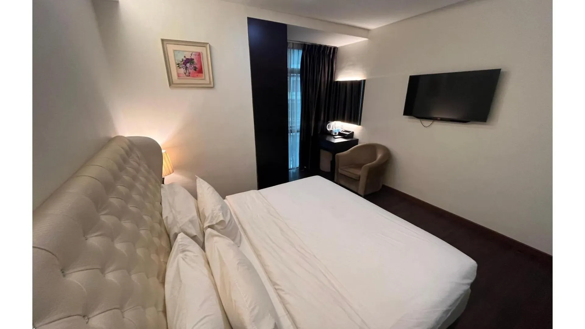 Capital O 91074 Grand World Hotel Johor Bahru