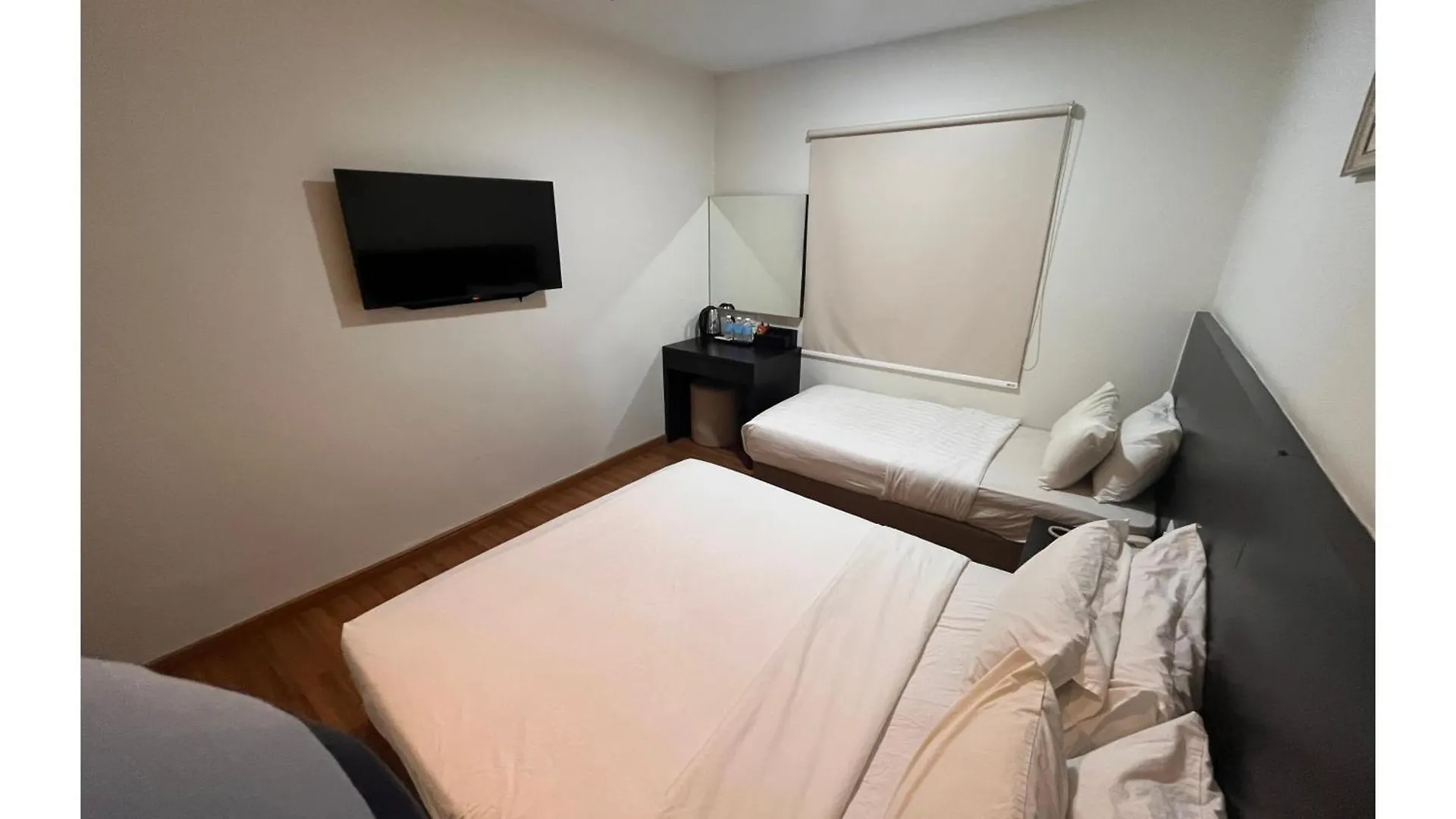 Capital O 91074 Grand World Hotel Johor Bahru