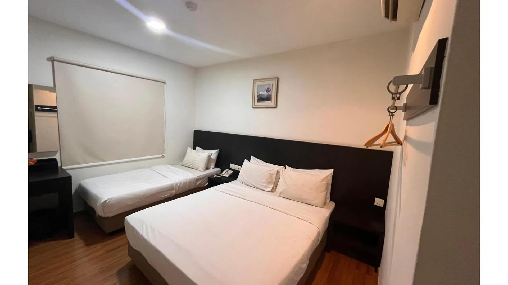 Capital O 91074 Grand World Hotel Johor Bahru