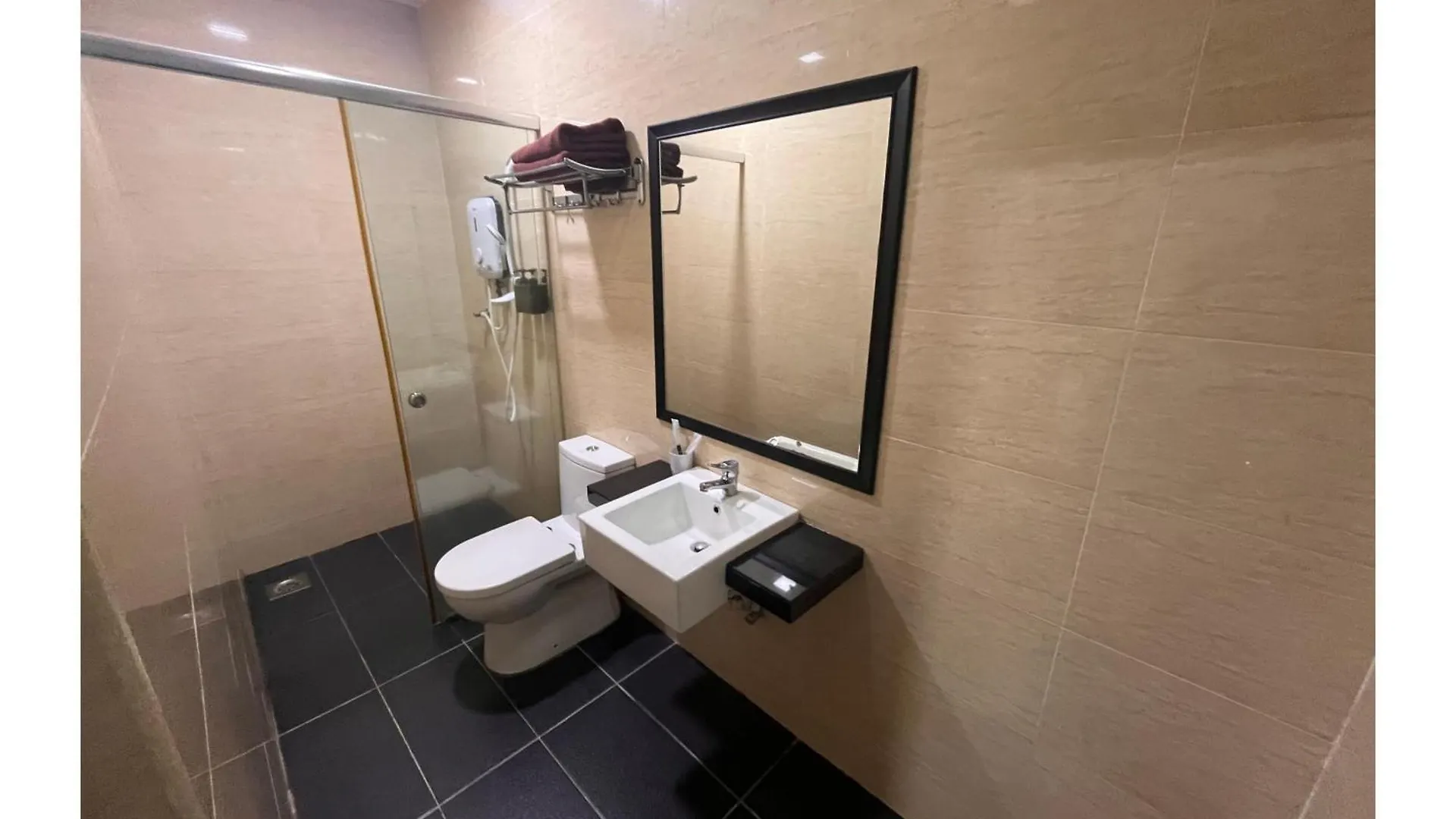 Capital O 91074 Grand World Hotel Johor Bahru 3*,  Malaisie